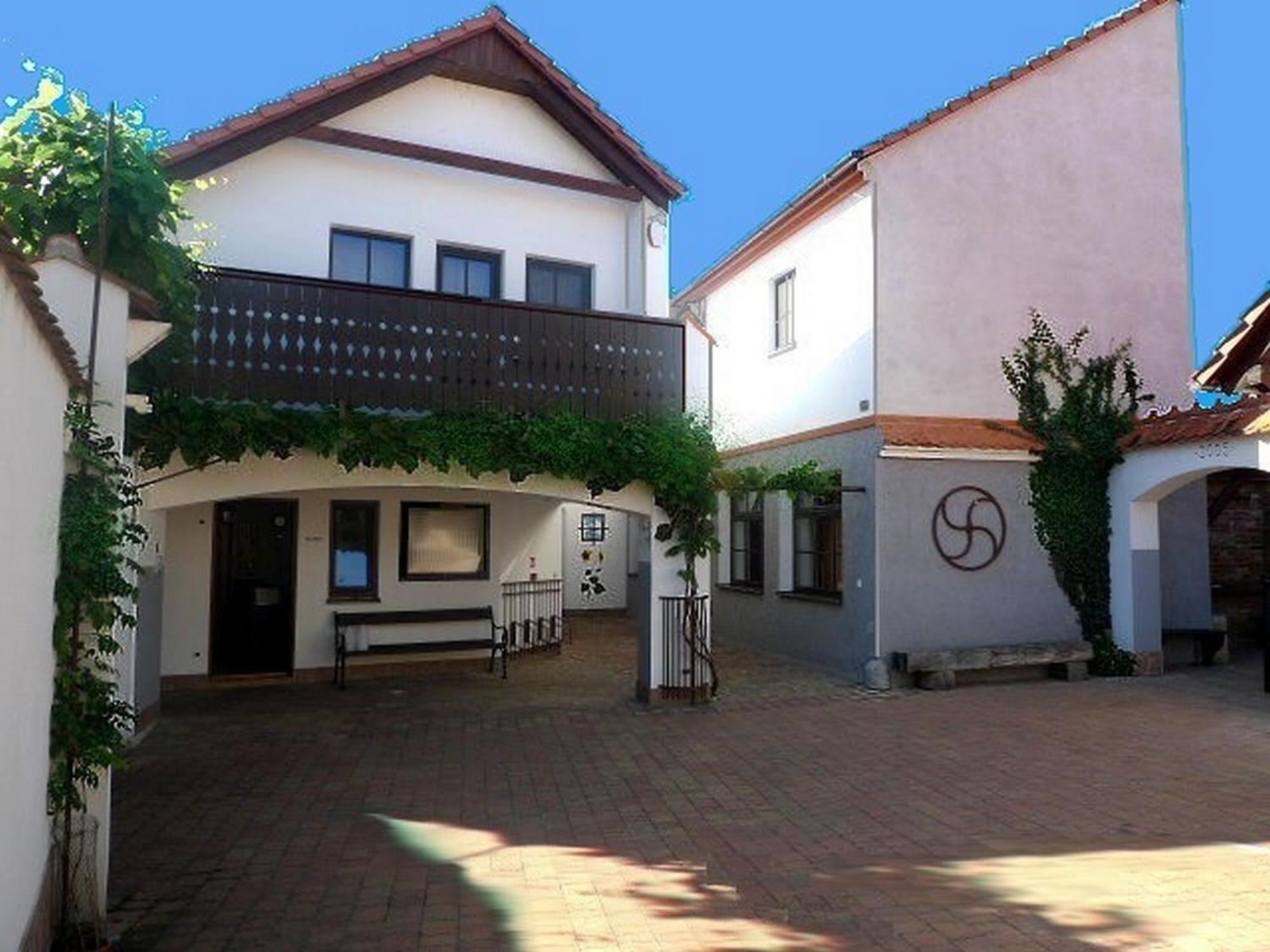 Pension Cerny Jezdec Lednice Exterior photo